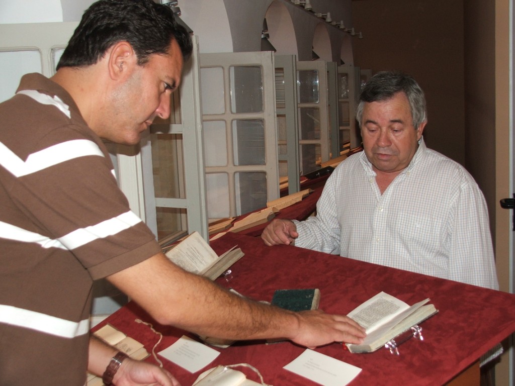 La Fundación Biblioteca Manuel Ruiz Luque expone una muestra de libros de texto del siglo XIX 1