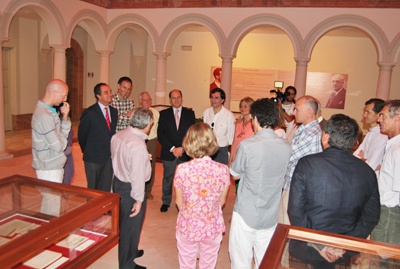 Integrantes de la familia Alvear visitan Montilla buscando “los orígenes de Diego de Alvear” 1