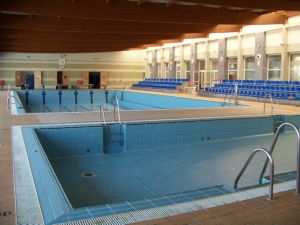 El Ayuntamiento realiza obras de mantenimiento en la piscina cubierta 1