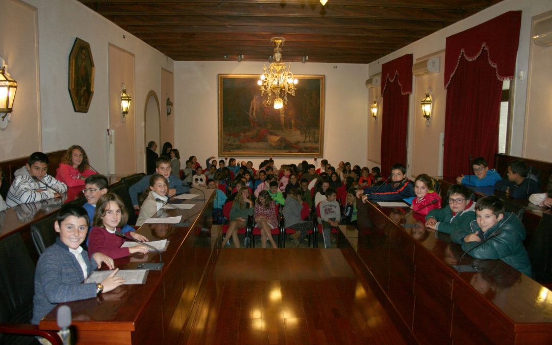 El Día Internacional de la Infancia llega al salón de plenos municipal 1