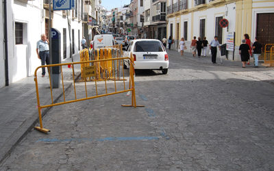 La calle Puerta de Aguilar se cierra al tráfico por obras