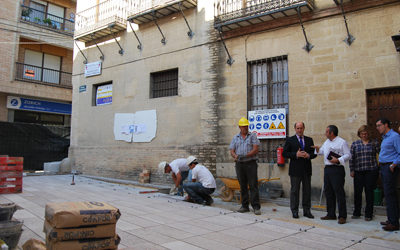 El proyecto de recuperación de rincones históricos se pone en marcha en la calle Diego de Alvear