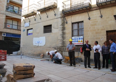 El proyecto de recuperación de rincones históricos se pone en marcha en la calle Diego de Alvear 1