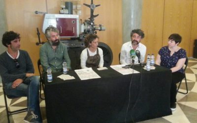 Elena Medel y Sr. Chinarro inauguran en el Teatro Garnelo el ciclo Tenemos la palabra