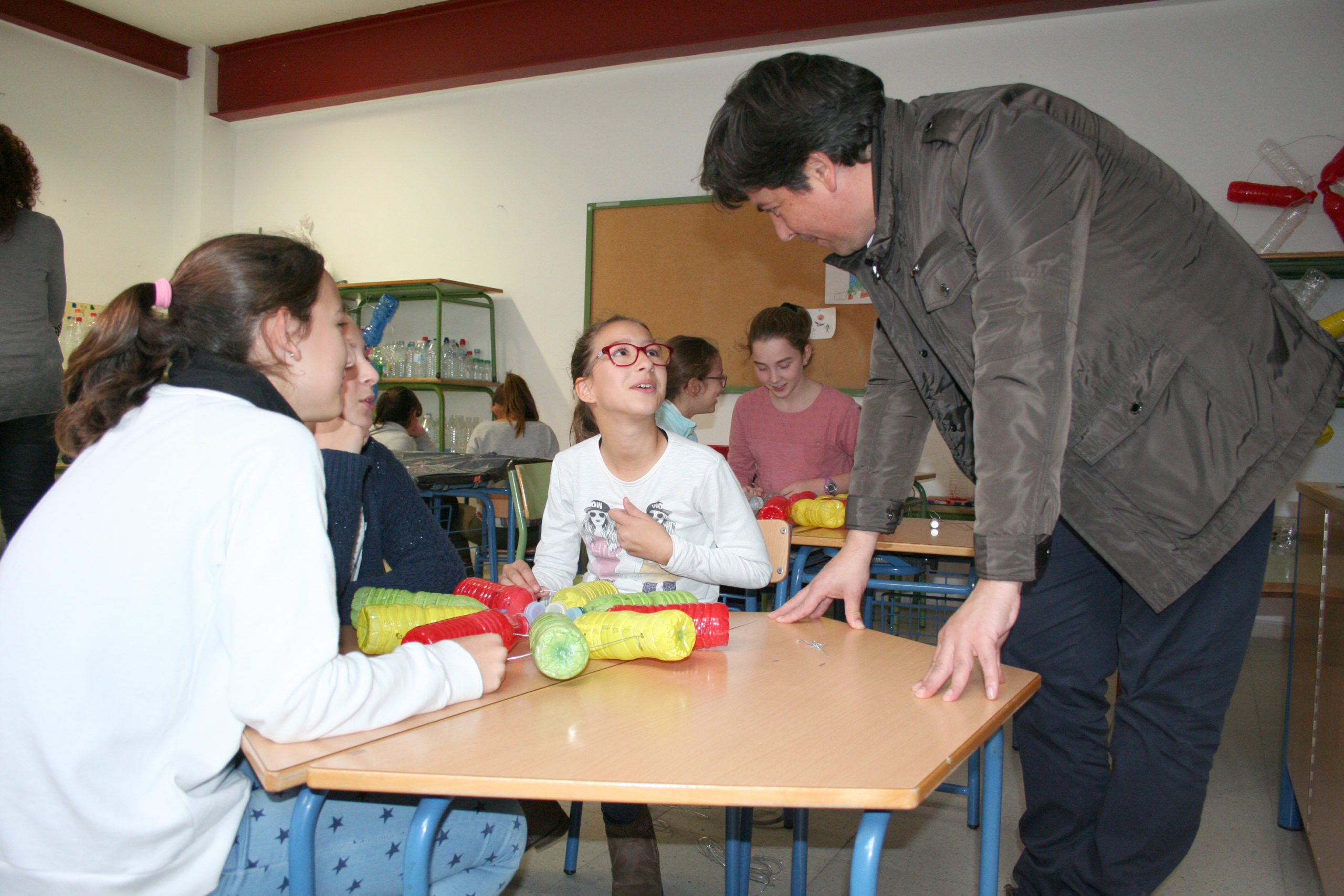 Concluyen los talleres realizados dentro de la campaña Navidad reciclada en Montilla 1