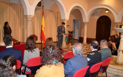 El alcalde de Montilla conmemora en Día de la Constitución destacando los valores que representa: concordia, unión, respeto, libertad y progreso