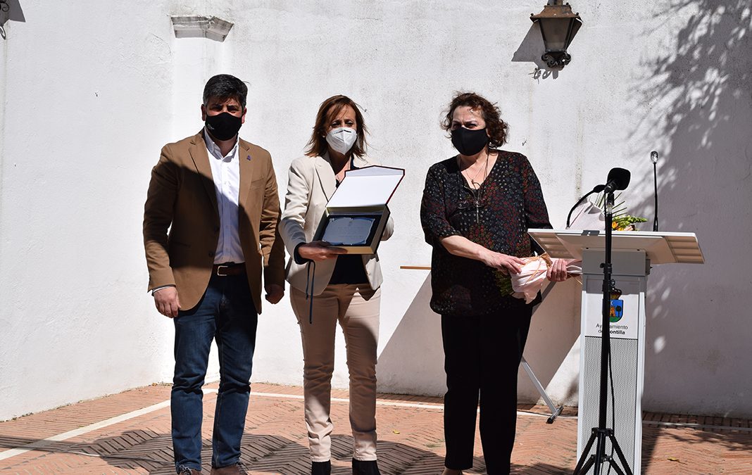 El Ayuntamiento de Montilla homenajea a Rosa María Salido como representante del papel de la mujer en el sector sanitario