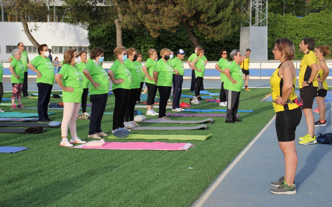 Un centenar de mayores se apuntan a la convivencia deportiva  