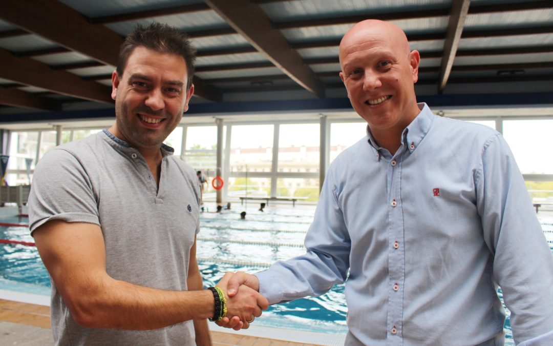 Firmado un convenio con la Federación Andaluza de Natación para acoger tres competiciones de la temporada 2022/2023