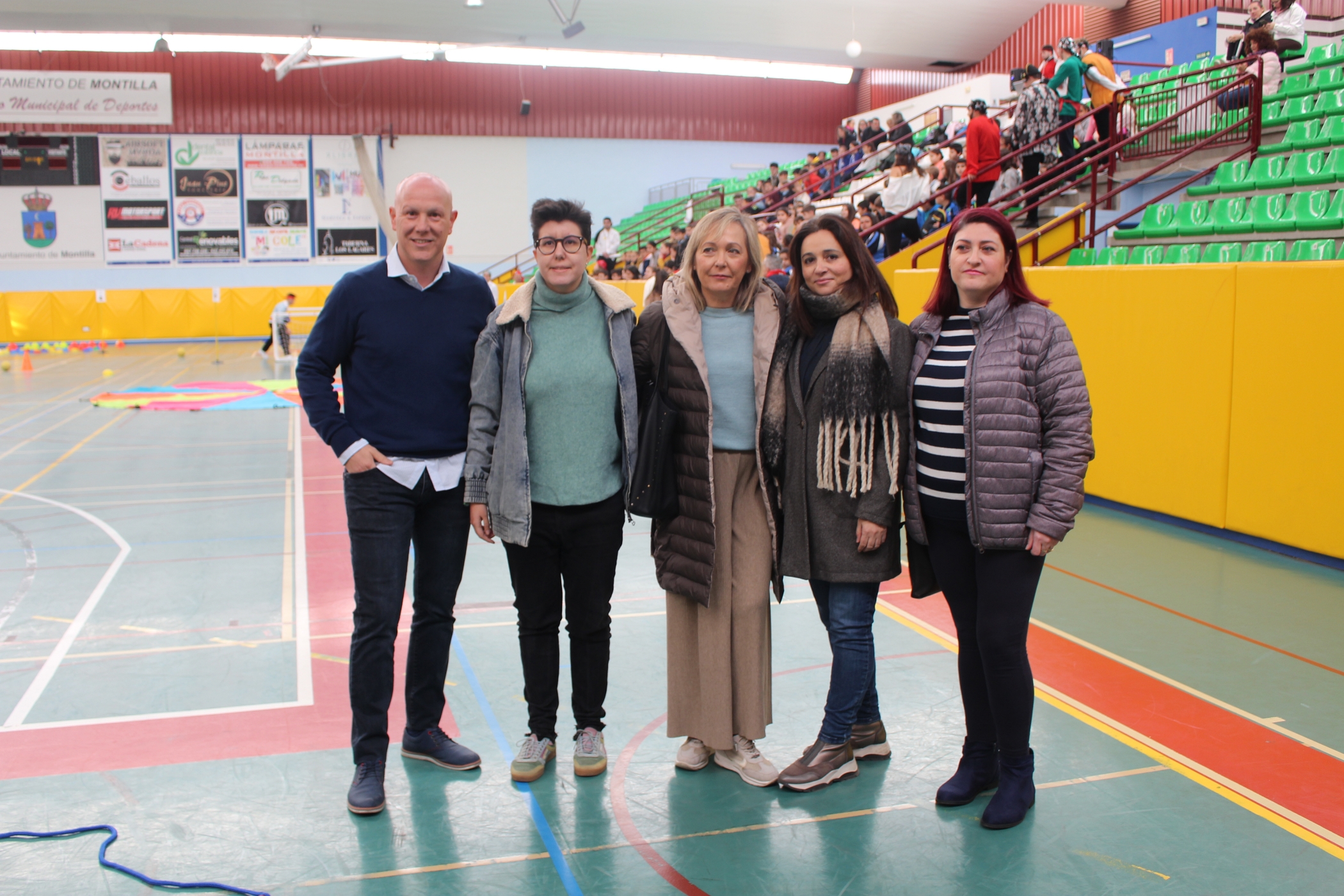 La delegada de Serivicios Sociales, con el delegado de Deportes y representantes de ANFIMO y Futuro Singular en la Gymkana Capaces.