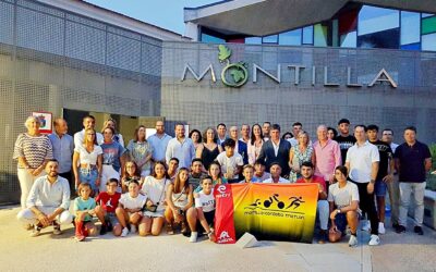 El Ayuntamiento homenajea al Club Montilla-Córdoba Triatlón