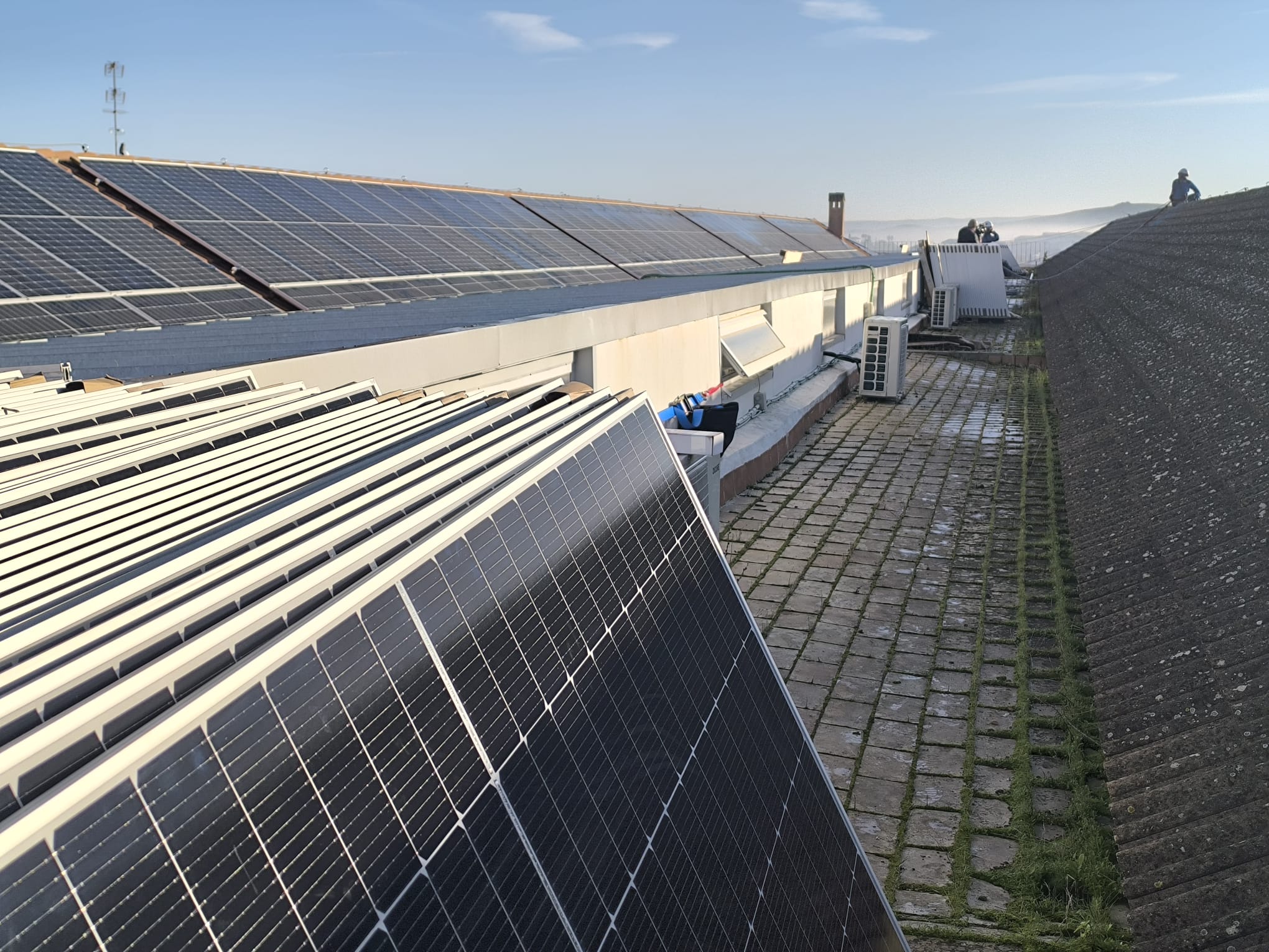 Instalación de la Planta fotovoltaica en el CEIP San Francisco Solano