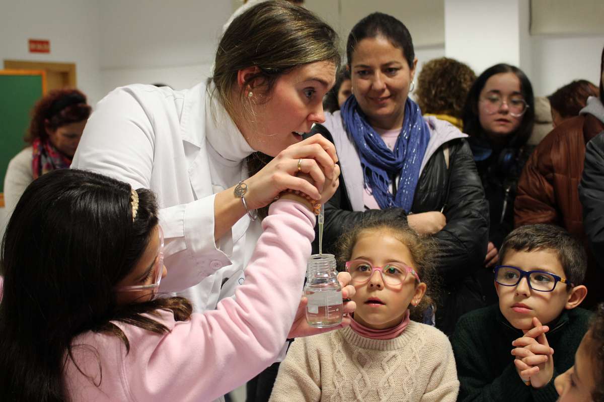 Taller mujer y ciencia en 2024