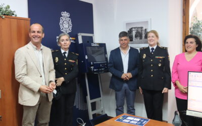 Policía Nacional instala en el Ayuntamiento de Montilla un punto de actualización del DNI electrónico